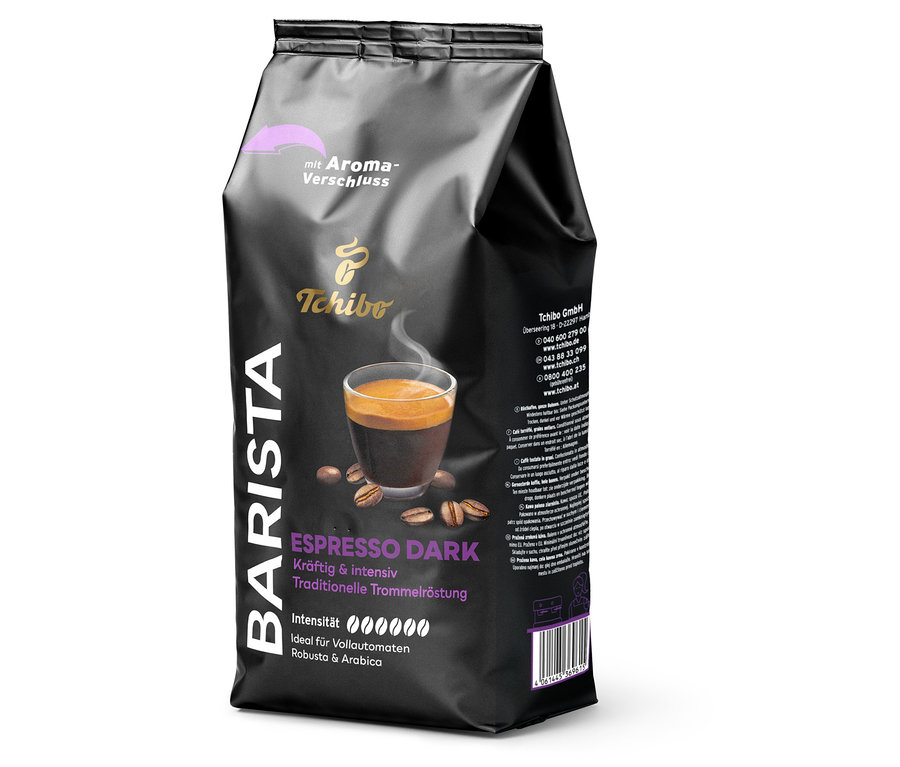 Eine Packung Tchibo Barista Espresso Dark Kaffee mit einem Bild einer Tasse Kaffee und Kaffeebohnen.