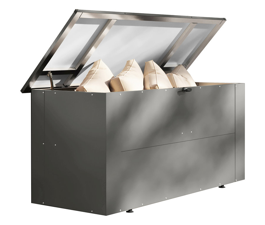 Geöffnete Karibu Aluminium-Auflagenbox 1, Breite ca. 142 cm, gefüllt mit beigen Kissen.