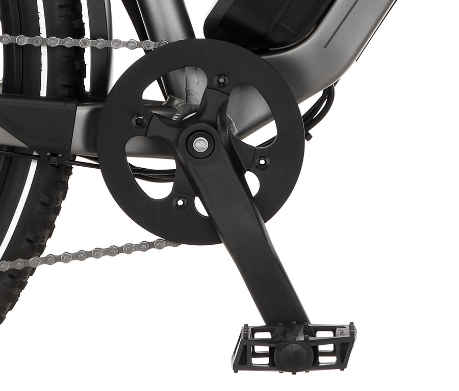 Detailaufnahme des Tretlagers und der Pedale eines FISCHER Trekking-E-Bike TERRA 2.2 ACTIVE (Diamant Rahmen).