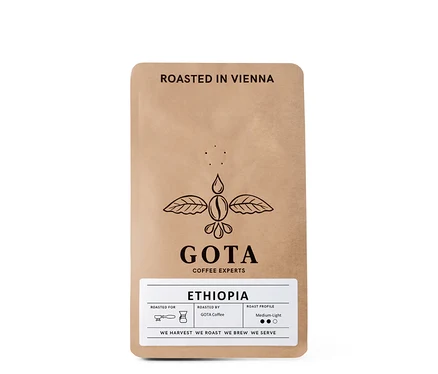 Eine Packung Gota Coffee - Ethiopien Omni-Roast - 250 g Ganze Bohne. Auf der Packung befindet sich das Gota Coffee Logo und der Schriftzug Roasted in Vienna.
