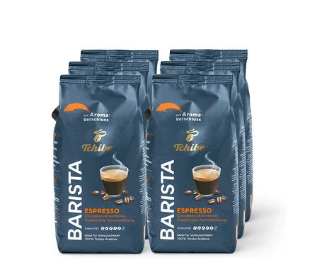 Sechs Packungen Tchibo Barista Espresso Kaffee. Die Packungen sind dunkelblau mit einem Bild einer Espressotasse.