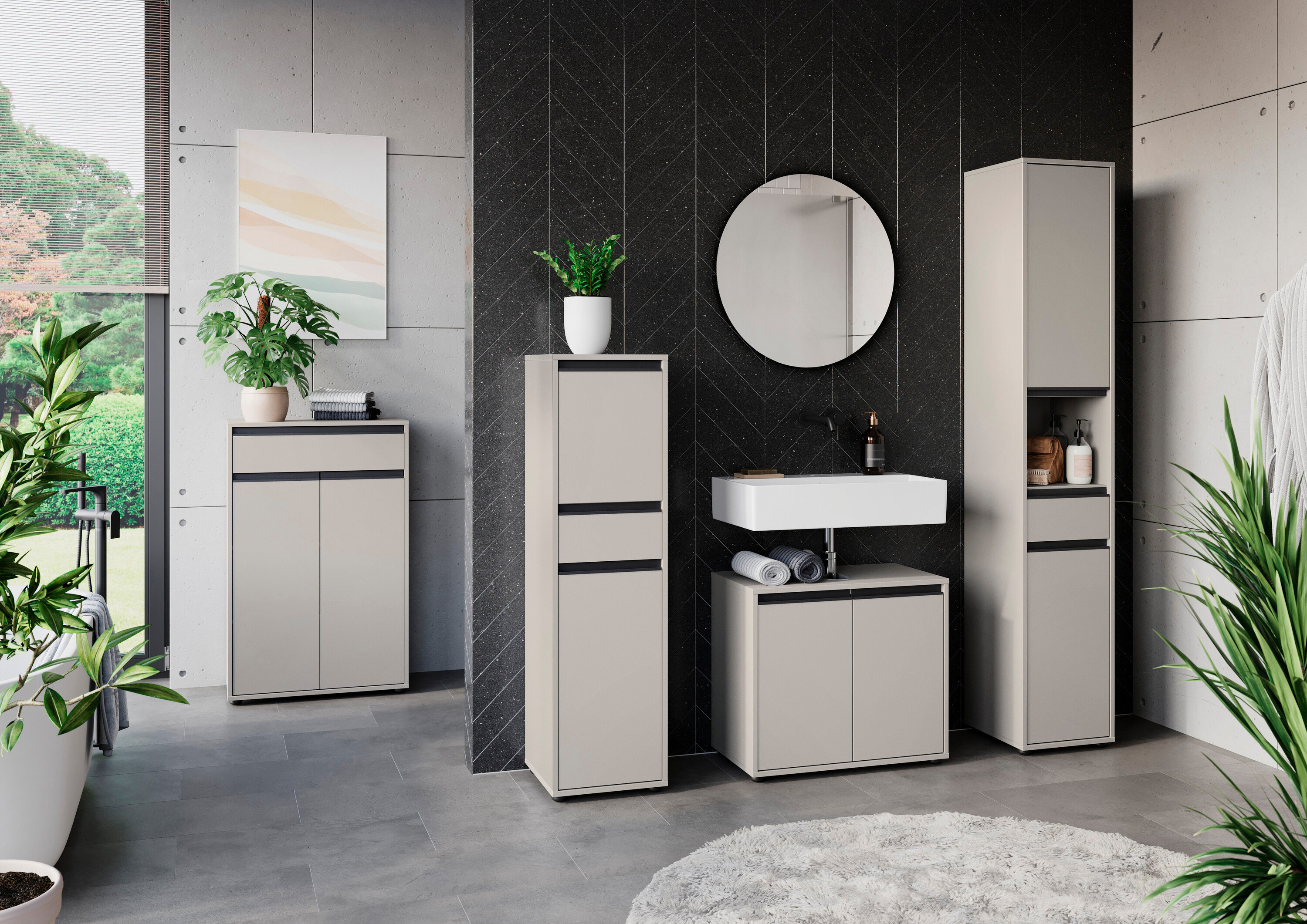 Ein Badezimmer mit grauen Lemont Badschränken, einem Waschbecken und einem Spiegel.