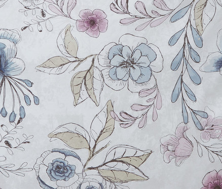 Nahaufnahme von Perkal-Bettwäsche mit Blumenmuster.