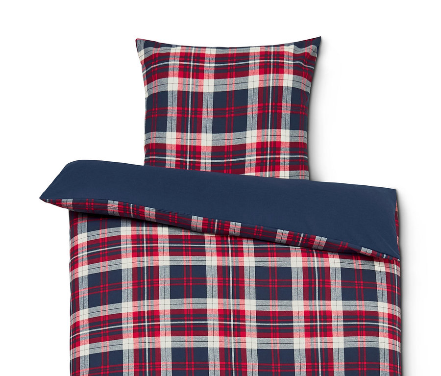 Rot-blau karierte Flanell-Bettwäsche.