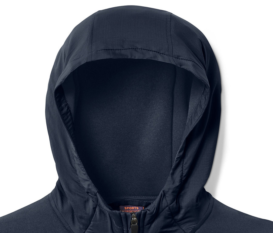 Detailansicht einer blauen Thermojacke mit Kapuze und Reißverschluss.