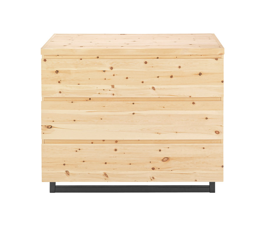 Schardt Set »Zirbenholz« Kommode mit drei Schubladen und schwarzem Metallrahmen.