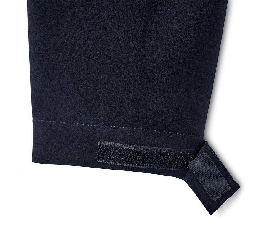 Detail einer Softshell-Jacke mit verstellbarer Manschette.