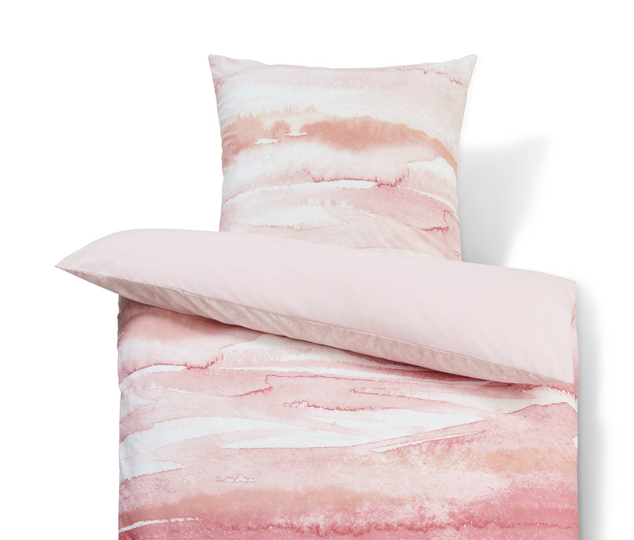 Bettwäsche mit Aquarellmuster in Rosa- und Weißtönen, inklusive Kissenbezug. Renforcé-Bettwäsche, Normalgröße und Übergröße sind sichtbar.