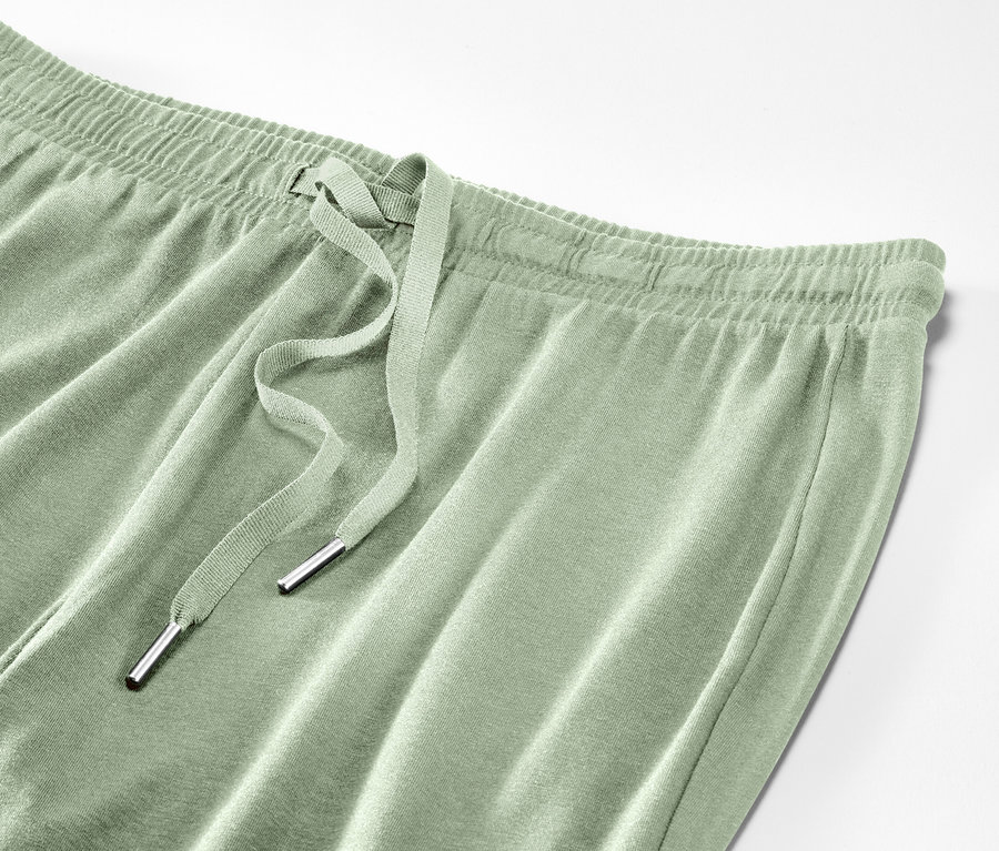 Detailaufnahme einer Pyjamahose.