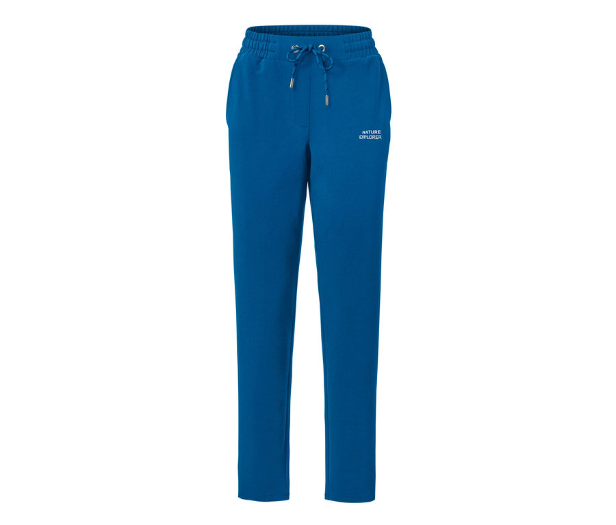 Mittelblaue Joggpants mit "Nature Explorer" Aufschrift.