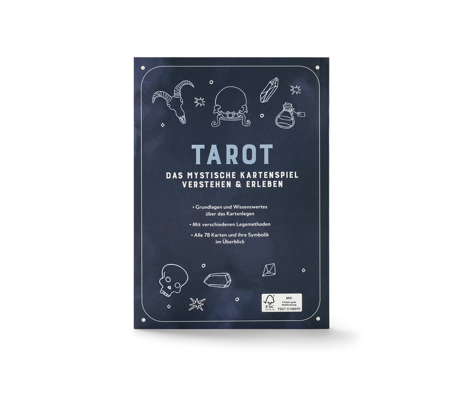 Tarot – das Einsteiger-Set mit Karten und Begleitbuch mit Zeichnungen von Schädel, Kristall und Stern.