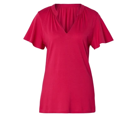 Ein rotes T-Shirt mit V-Ausschnitt und kurzen, ausgestellten Ärmeln.