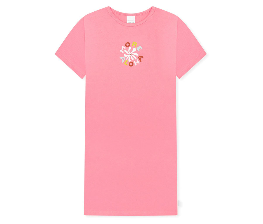 Ein rosa T-Shirt-Kleid mit einem bunten "More Aloha"-Design in der Mitte.