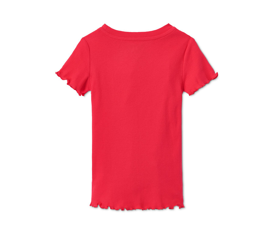 Ein roter Mädchen-Pyjama mit kurzen Ärmeln.