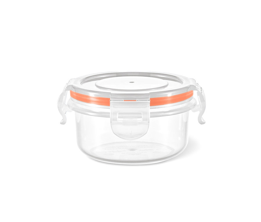 Eine leere, durchsichtige Frischhaltedose mit hellorangefarbener Dichtung.