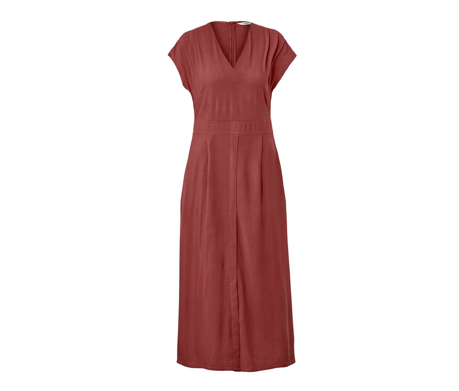 Weinrotes Kleid mit V-Ausschnitt.