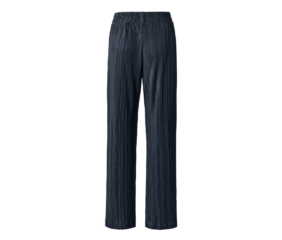 Dunkelblaue Plisseehose.