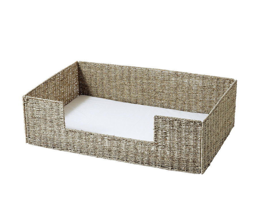 Großes Tierbett Seegras "Micado" mit weißer Unterlage.