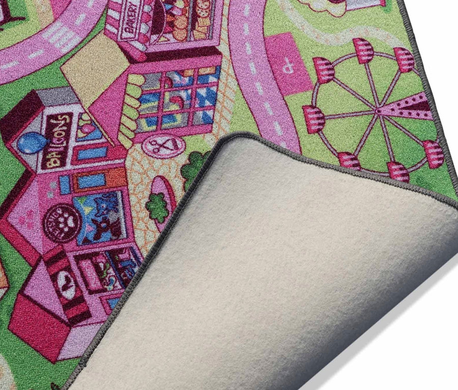 Detailansicht eines Spielteppichs »Sweet City« mit Stadtdesign.