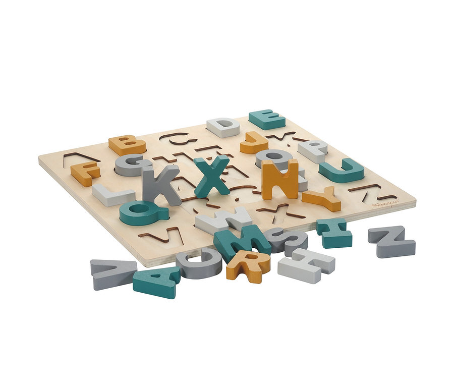 Holz ABC-Puzzle »Caspar« mit verschiedenfarbigen Buchstaben, die in einem Holzrahmen angeordnet sind.