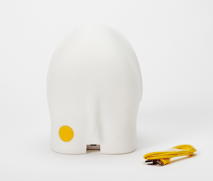 Weißer Mr. Maria Designleuchte, »Elephant« mit gelbem Kabel auf weißem Hintergrund.