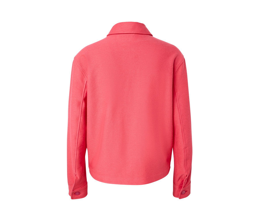 Detailansicht einer pinkfarbenen Jerseyjacke.