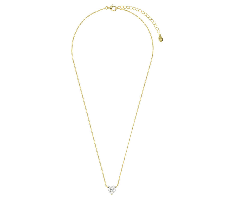 Nahaufnahme einer goldenen Halskette mit einem herzförmigen Anhänger, Amor Halsschmuck mit Herz-Motiv.