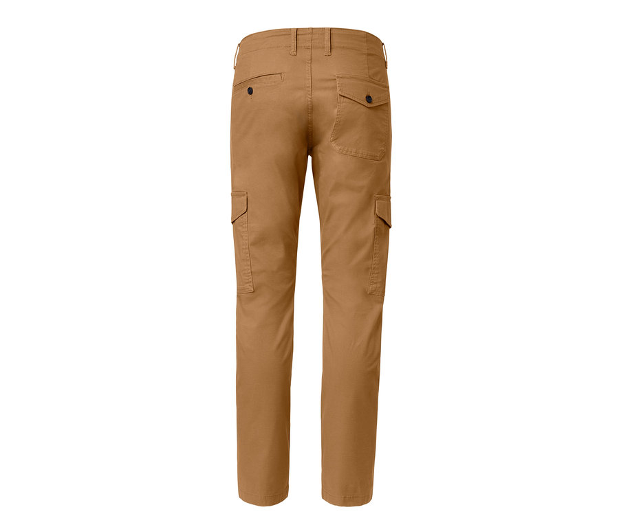 Detailansicht von hinten einer braunen Cargohose.