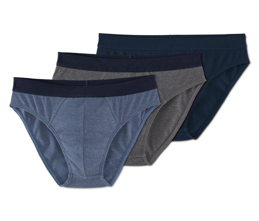 Drei Slips in Blau, Grau und Dunkelblau.