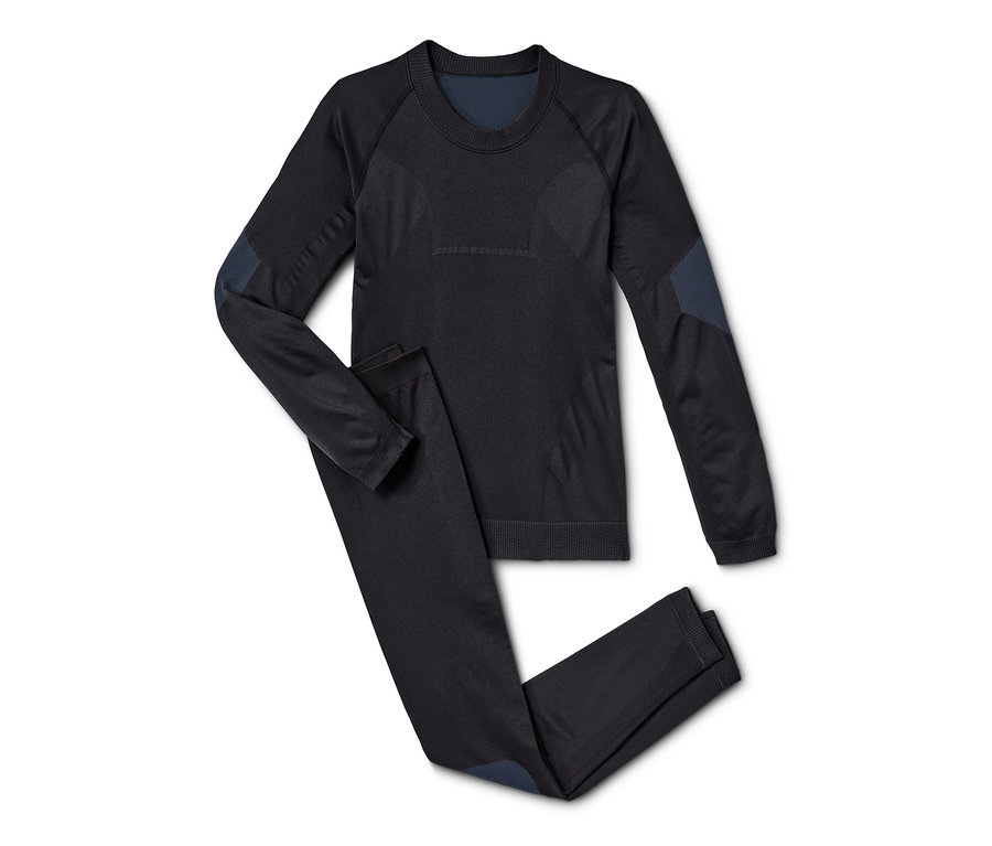 Schwarze Seamless-Funktionsunterwäsche liegt auf einem weißen Hintergrund.