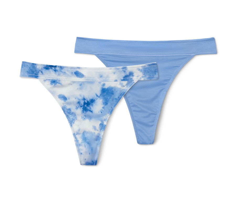 Zwei Strings: einer hellblau, der andere mit Batikmuster in Blau und Weiss.