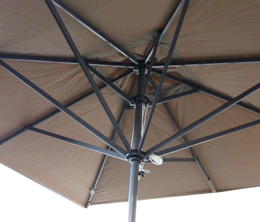 Ansicht von unten des Leco-Aluminium-Sonnenschirms »Commercial Alu Parasol«, ca. 3 x 3 m.