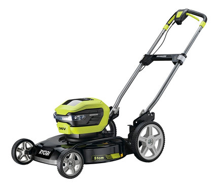 Detailaufnahme eines RYOBI 36 V Brushless-Akku-Mähers »RY36LMM51A-140«.