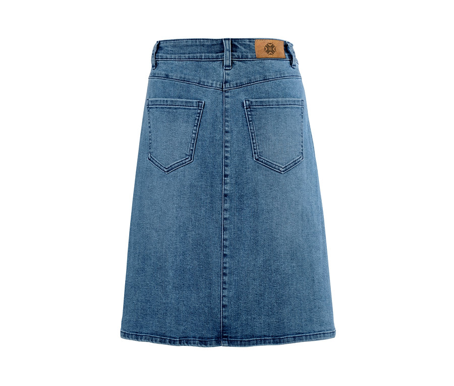 Detailansicht der Rückseite eines Jeansrocks.