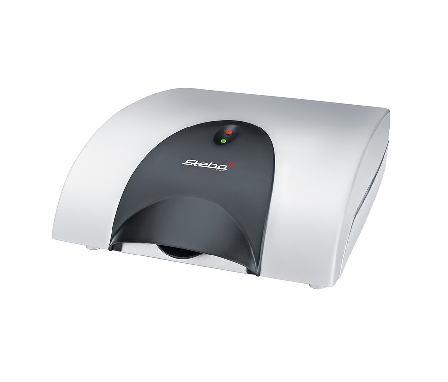 Silberfarbener Steba 4er-Sandwich-Maker »SG40« mit schwarzem Panel und zwei Kontrollleuchten.