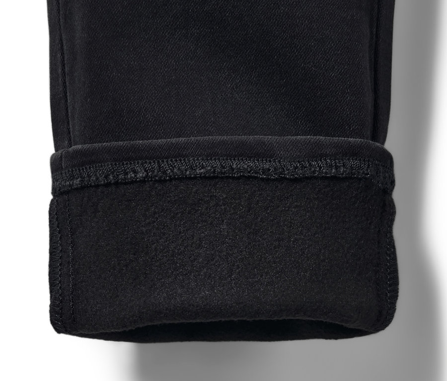 Detailaufnahme von Kinder-Treggings – Fit »Jule« in Schwarz mit umgeschlagenem Saum.