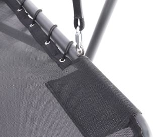 Detail einer grauen Leco Schaukelliege mit Ösen.