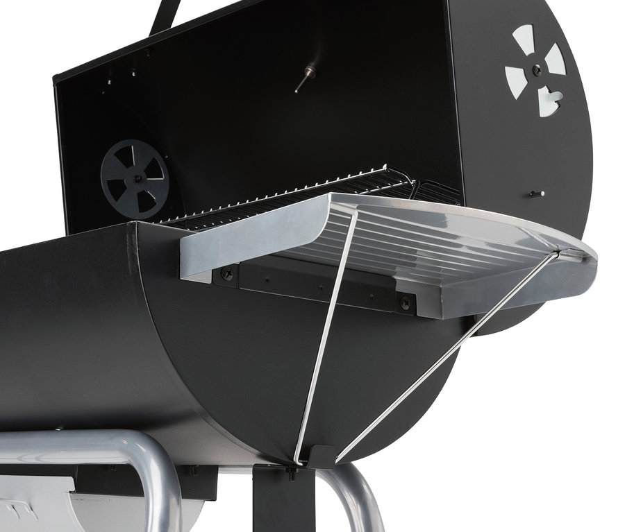 Detailansicht des geöffneten Landmann Holzkohlegrills »Black Taurus 660«.