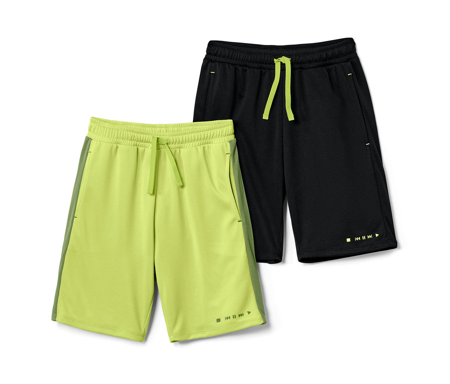 Zwei Kinder-Sportshorts.