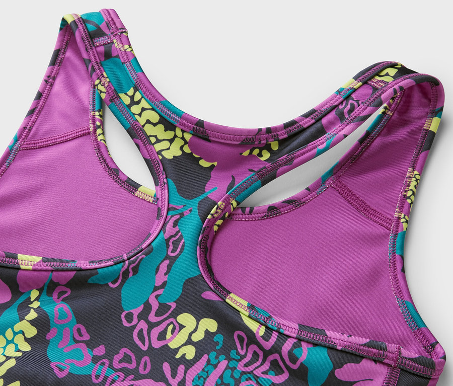 Detailansicht eines Sport-Bustiers mit Blumenmuster.