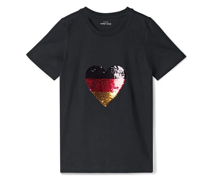 Schwarzes Kinder-T-Shirt mit einem Herzmotiv aus Wendepailletten in Schwarz, Rot und Gold, wobei ein Teil der Pailletten umgedreht ist und Silber zeigt.