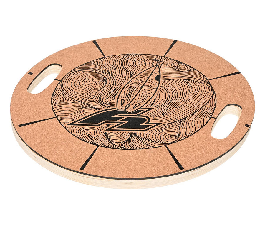 Eine braune F2 Round Balance Plate mit schwarzer Grafik liegt auf einer hellen Oberfläche.