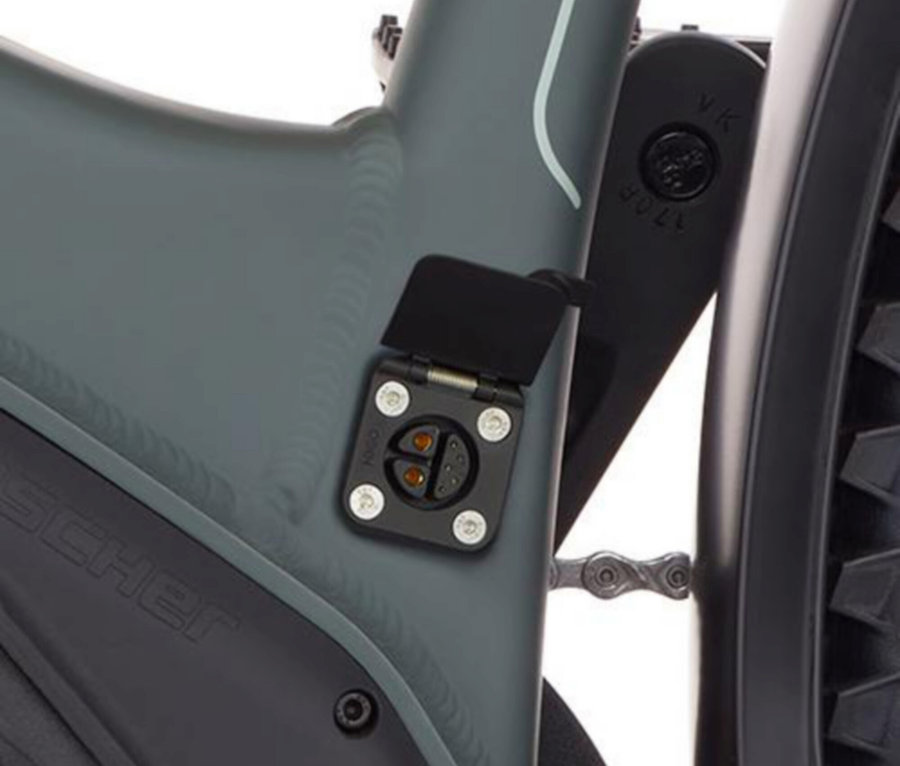 Detailansicht des Ladeanschlusses eines FISCHER ATB E-Bike TERRA 6.8i ULTIMATE.