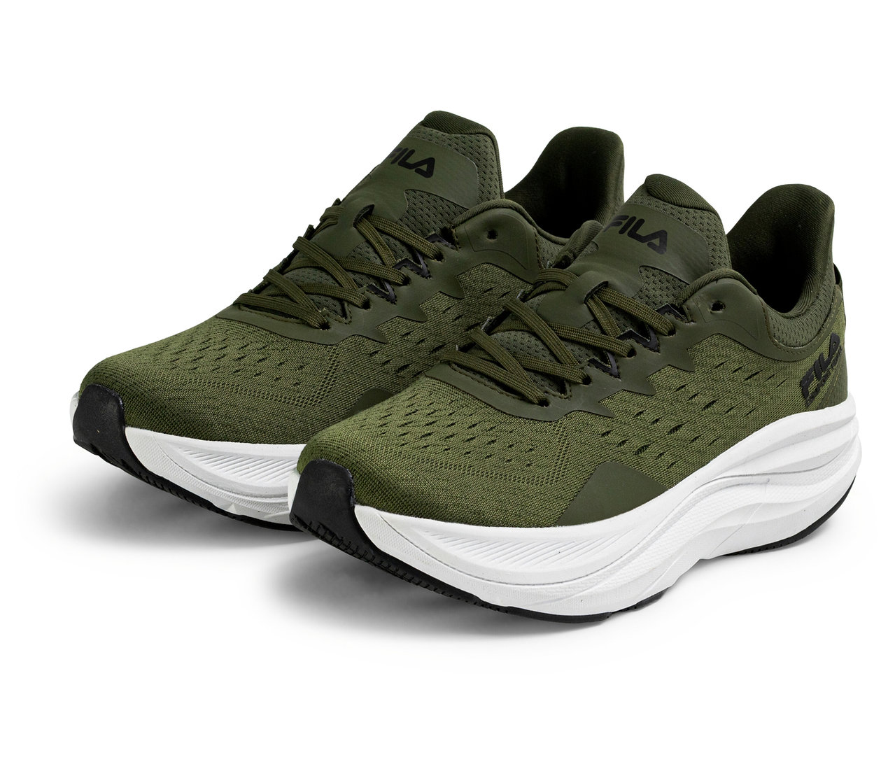 Zwei FILA Retron Herren-Sneaker in Beetle-White stehen auf einem weißen Untergrund.