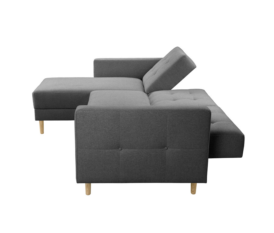 Dunkelgraues Ecksofa mit Récamiere links und verstellbarer Rückenlehne, auf Holzbeinen.
