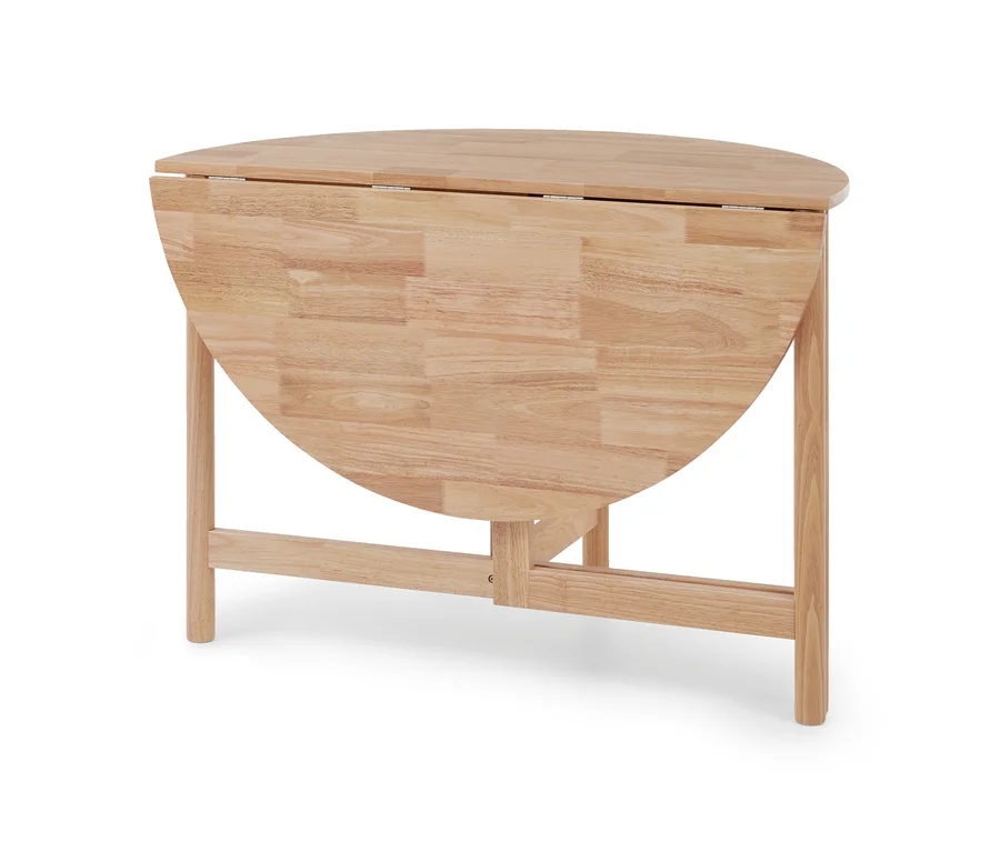 Heller Holztisch mit einer hochgeklappten und einer heruntergeklappten Tischplatte, auf weißem Hintergrund.