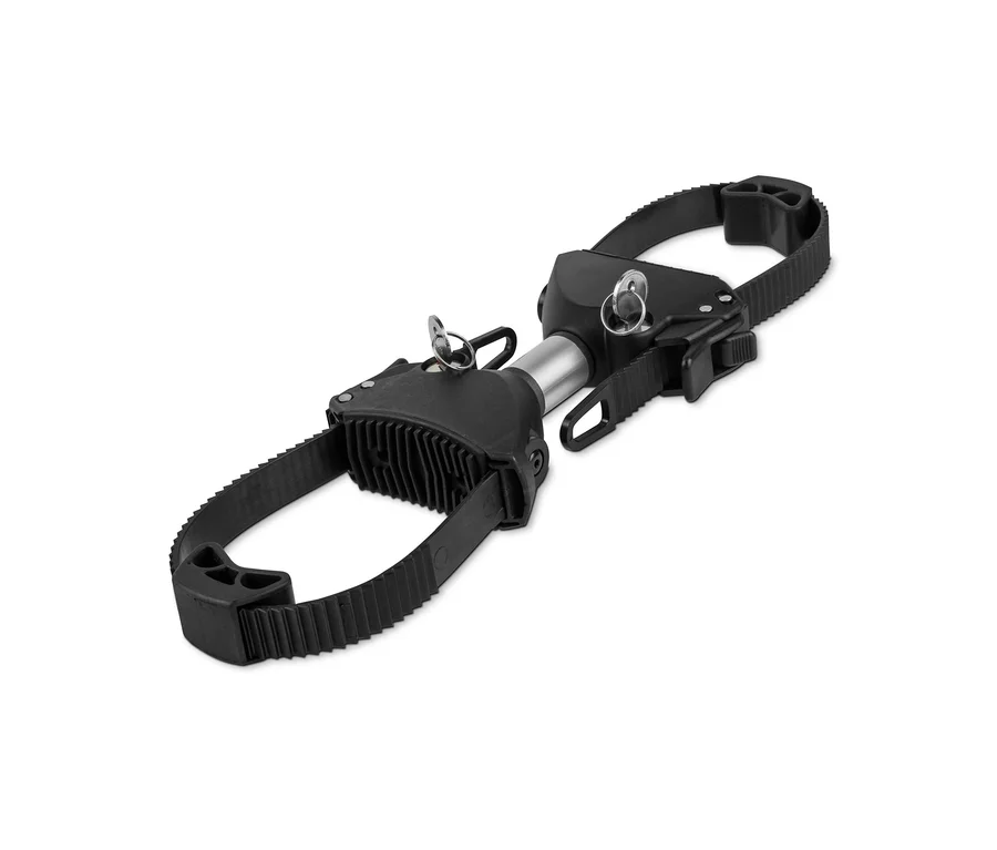 Schwarzer EUFAB-Strap-Rahmenhalter mit silberner Stange in der Mitte.