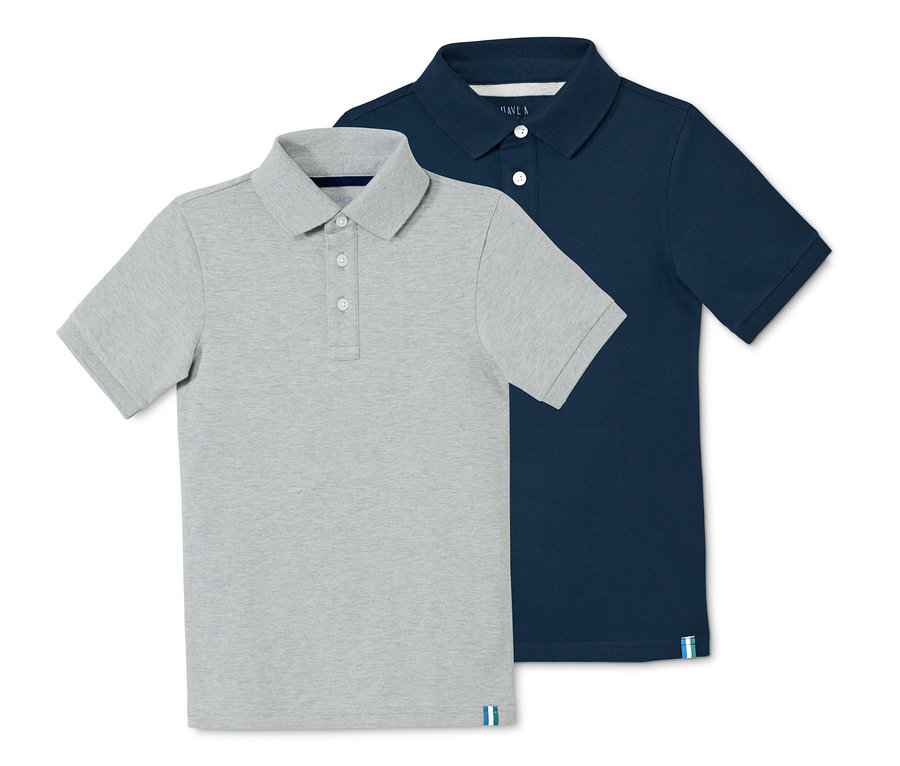 Zwei Poloshirts: ein graues und ein dunkelblaues.