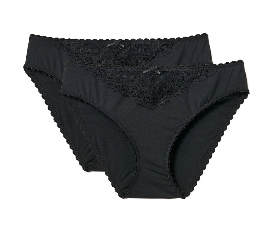 Zwei schwarze Slips.