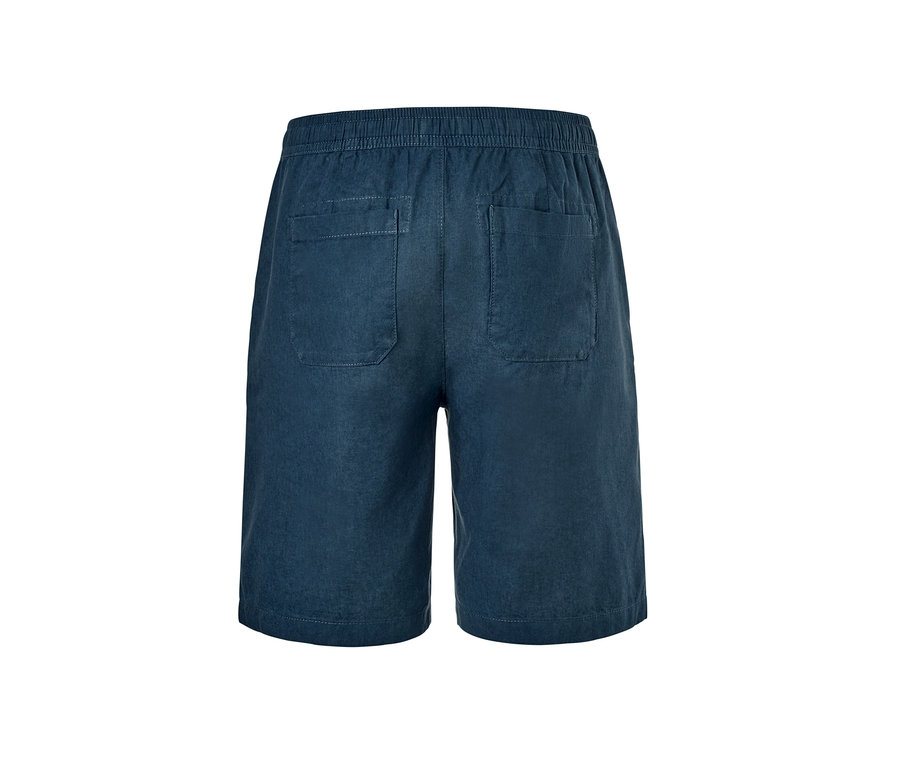 Detailansicht der Rückseite von Leinen-Shorts.